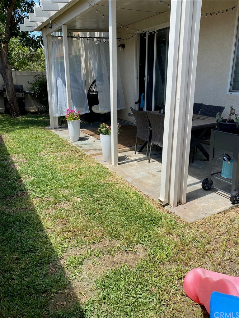 537 Kennedy Street Rialto, CA 92376 - Photo 31 of 32 Backyard A