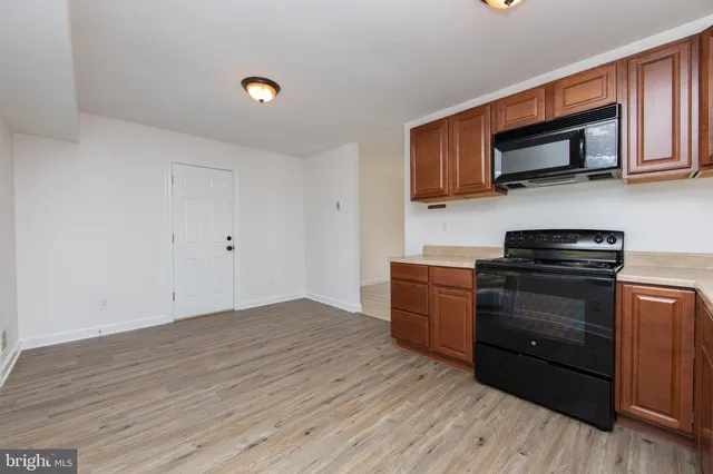 $240,000 | 104 Wisteria Lane, Carneys Point, NJ 08069