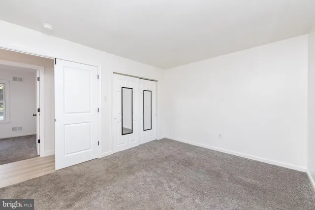 $240,000 | 104 Wisteria Lane, Carneys Point, NJ 08069