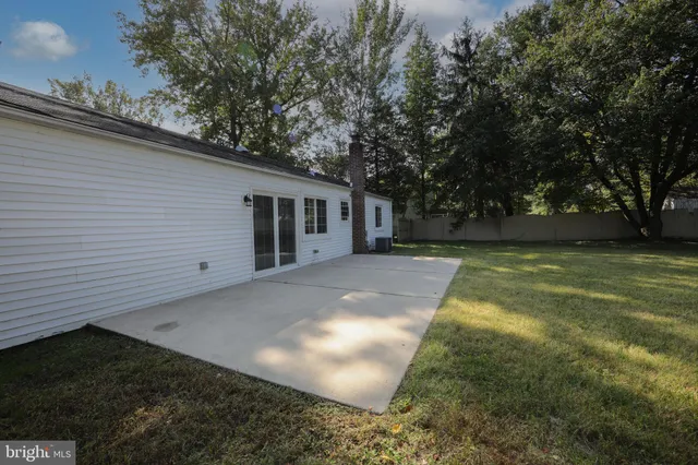 $240,000 | 104 Wisteria Lane, Carneys Point, NJ 08069