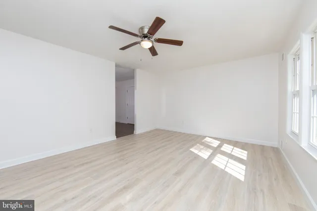 $240,000 | 104 Wisteria Lane, Carneys Point, NJ 08069