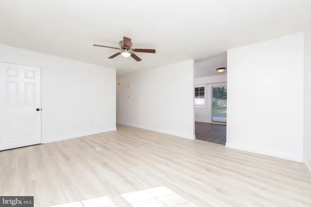 $240,000 | 104 Wisteria Lane, Carneys Point, NJ 08069