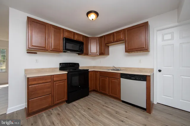 $240,000 | 104 Wisteria Lane, Carneys Point, NJ 08069