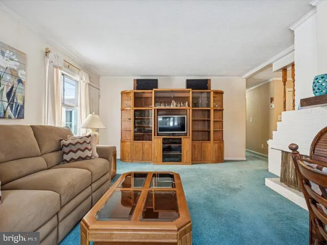 $320,000 | 423 Magnolia Drive, Levittown, PA 19054