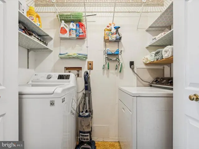 $320,000 | 423 Magnolia Drive, Levittown, PA 19054