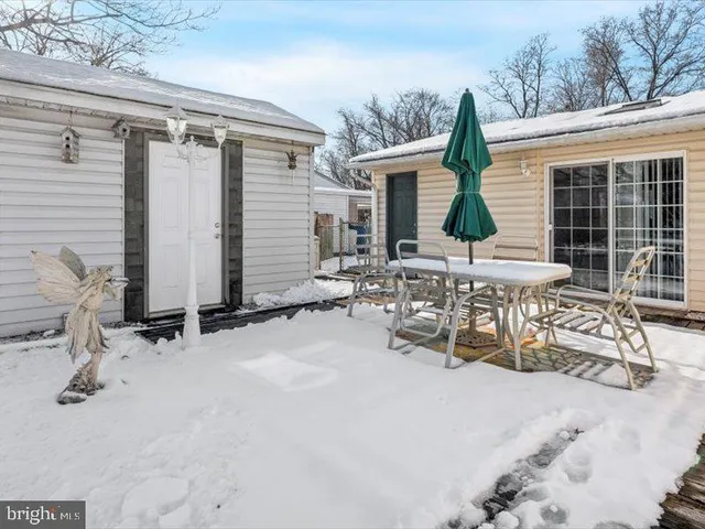 $320,000 | 423 Magnolia Drive, Levittown, PA 19054