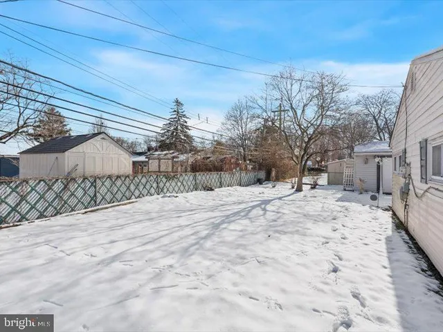 $320,000 | 423 Magnolia Drive, Levittown, PA 19054