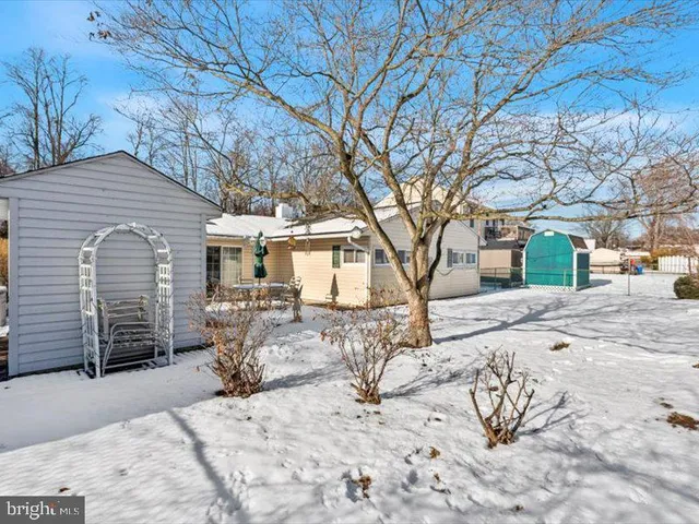 $320,000 | 423 Magnolia Drive, Levittown, PA 19054