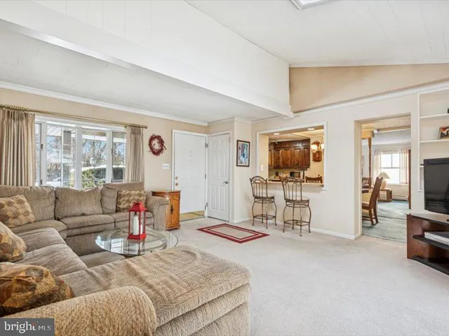 $320,000 | 423 Magnolia Drive, Levittown, PA 19054