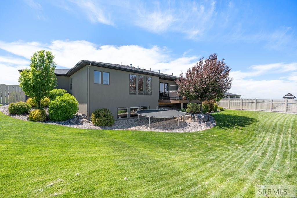 609 South Hidden Valley Road Rexburg, ID 83440 - Photo 11 of 78