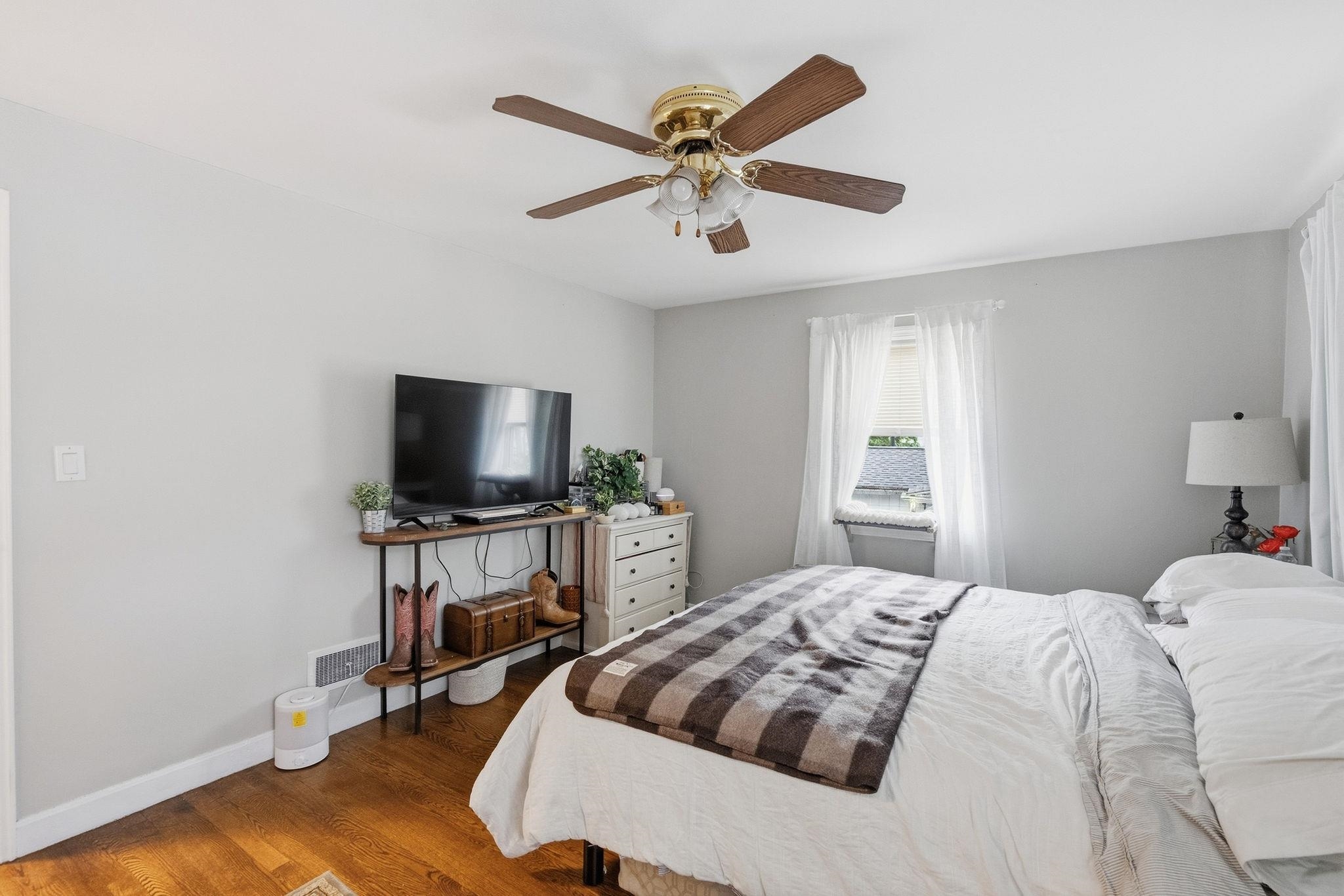77 Merrow Street Manchester, NH 03104 - Photo 15 of 30