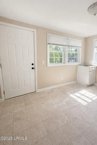 $1,475 | 1501 Hogarth Street, Beaufort, SC 29902