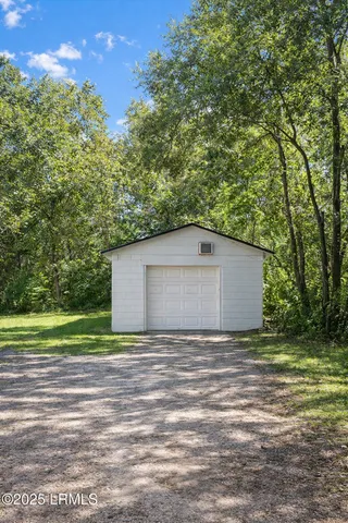 $1,495 | 1501 Hogarth Street, Beaufort, SC 29902