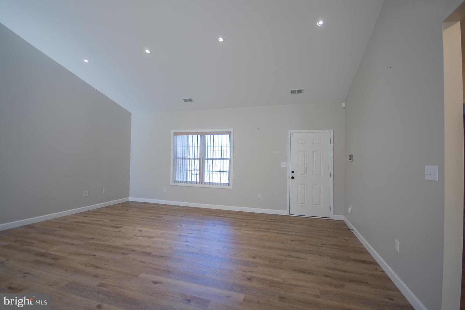 2084 Charles Town Road Kearneysville, WV 25430 - Photo 6 of 54