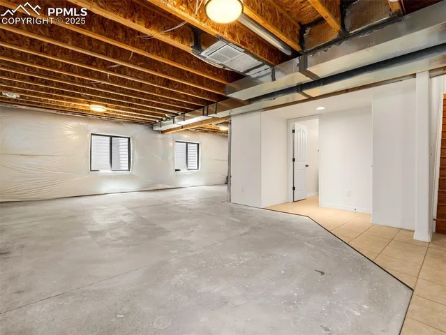 a view of utility room