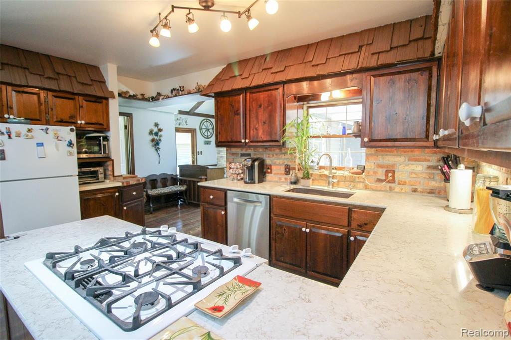 11634 Bohm Road Byron, MI 48418 - Photo 11 of 73