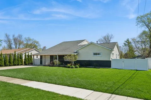 $499,900 | 815 Cumberland Street, Hoffman Estates, IL 60169