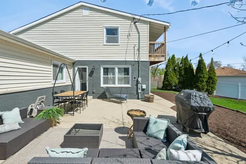 $499,900 | 815 Cumberland Street, Hoffman Estates, IL 60169