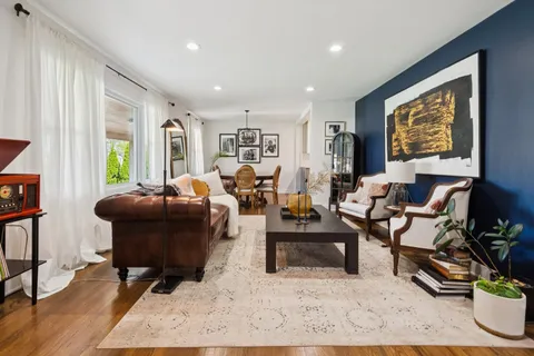 $499,900 | 815 Cumberland Street, Hoffman Estates, IL 60169
