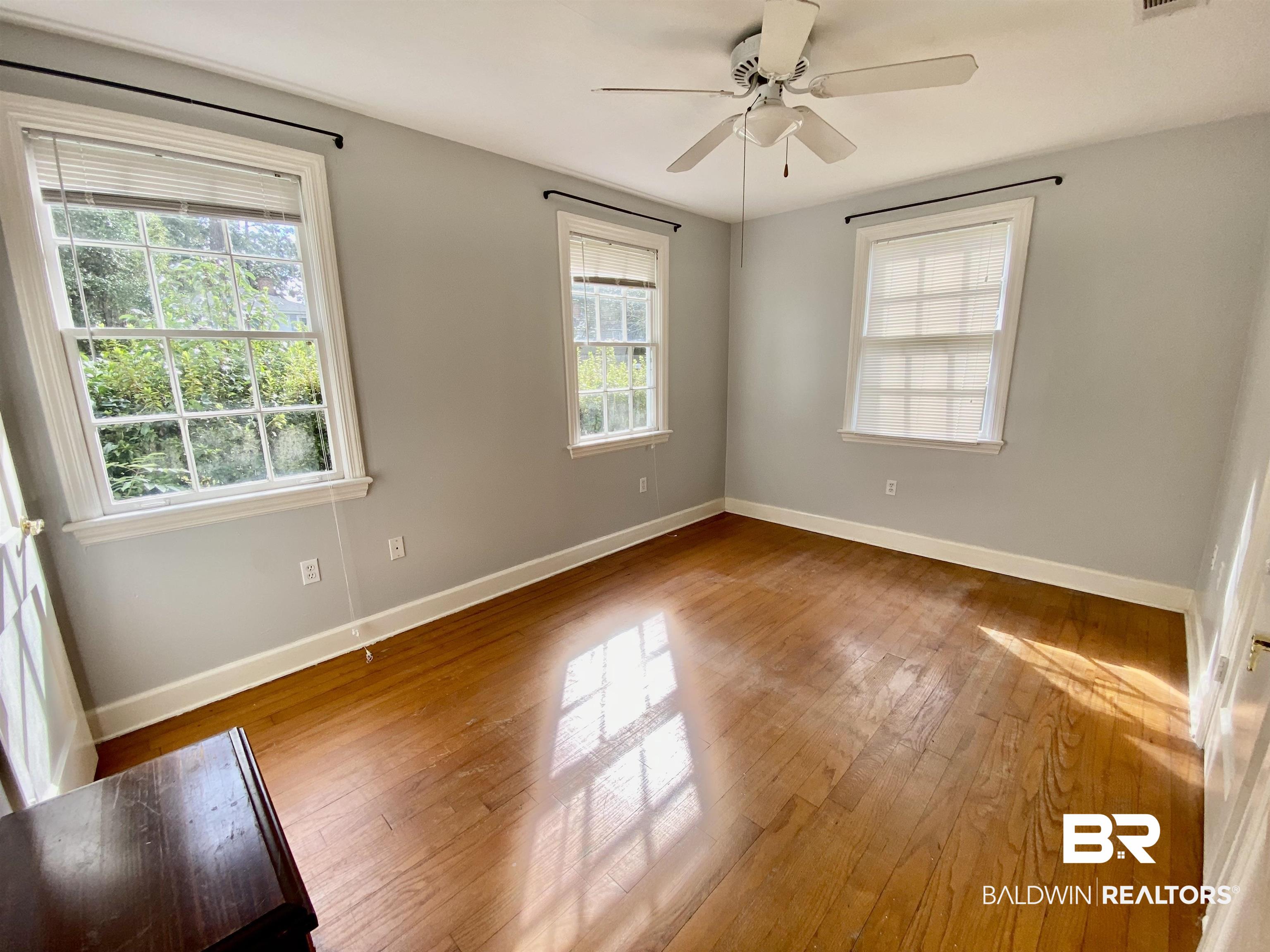 323 Pineview Lane Mobile, AL 36608 - Photo 12 of 19 Alt. View Bedroom 1