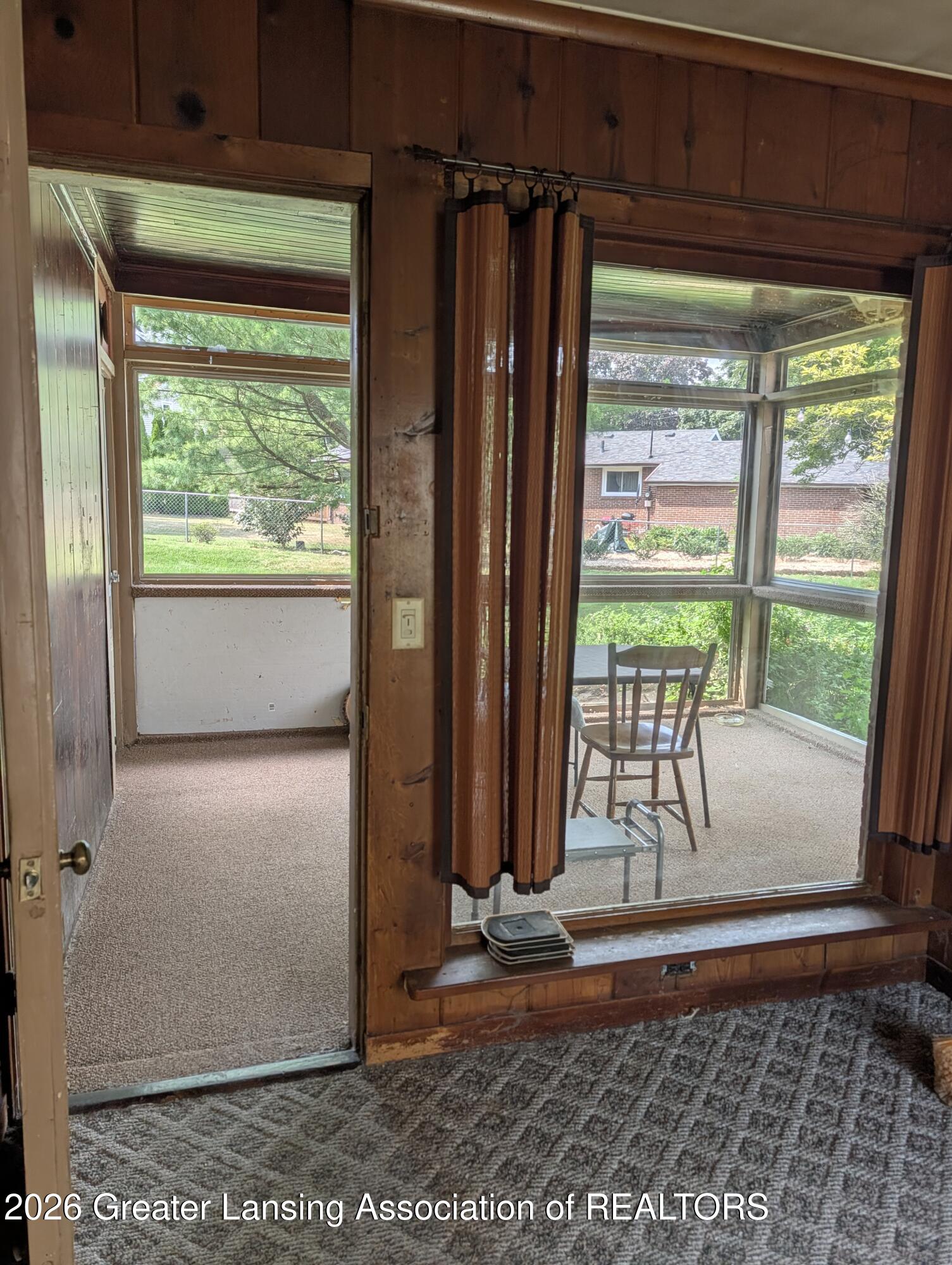 2112 Cumberland Road Lansing, MI 48906 - Photo 5 of 77 PXL_20260728_200144583.RAW-01.MP
