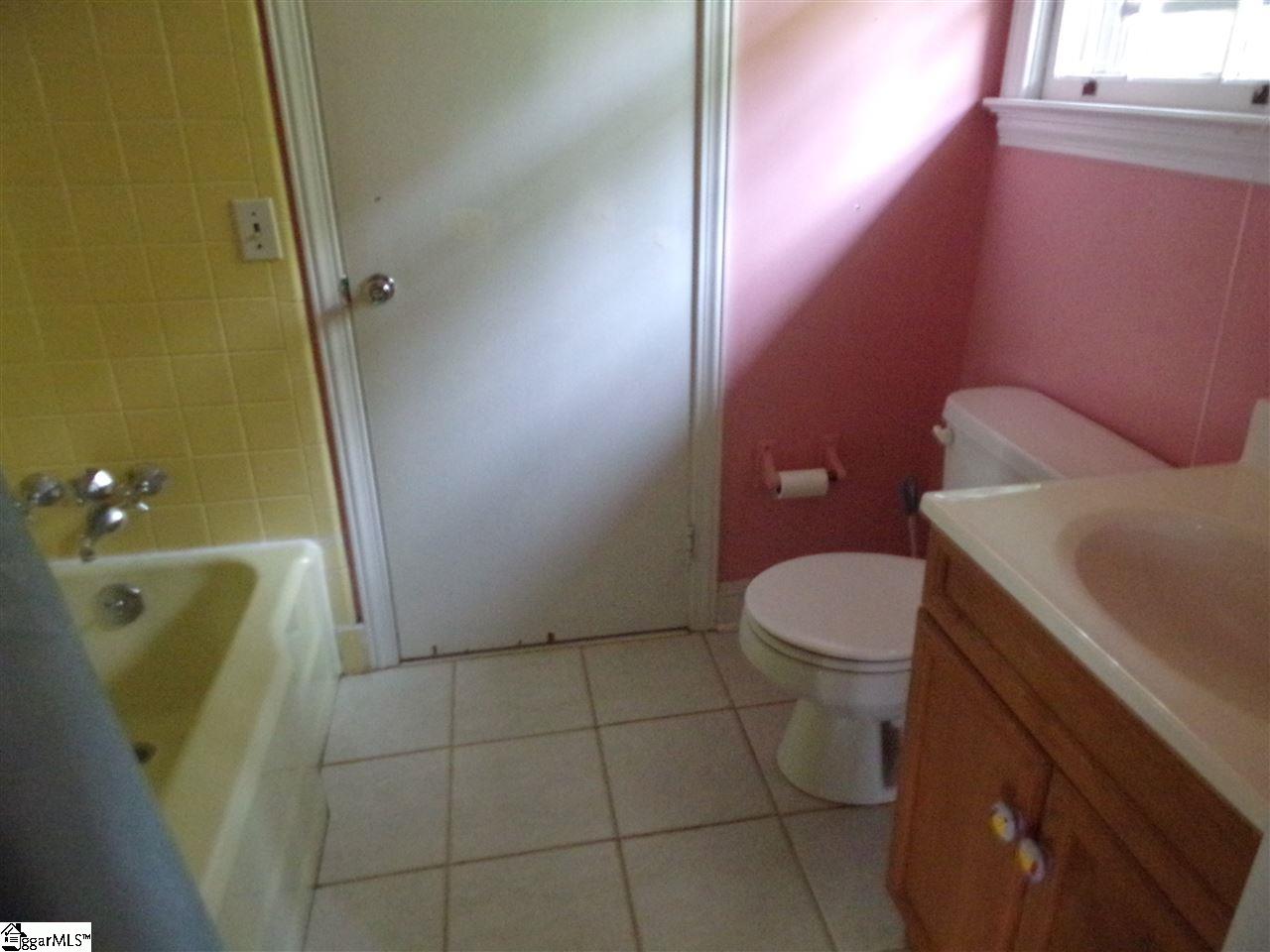 21 Lullwater Road Greenville, SC 29607 - Photo 10 of 17 Gallery Image 10