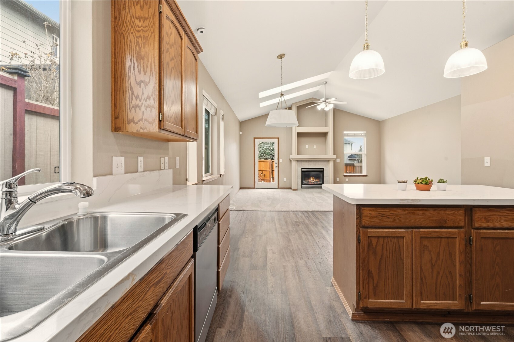 4026 160th Place Southeast Bothell, WA 98012 - Photo 11 of 39 Gallery Image 11