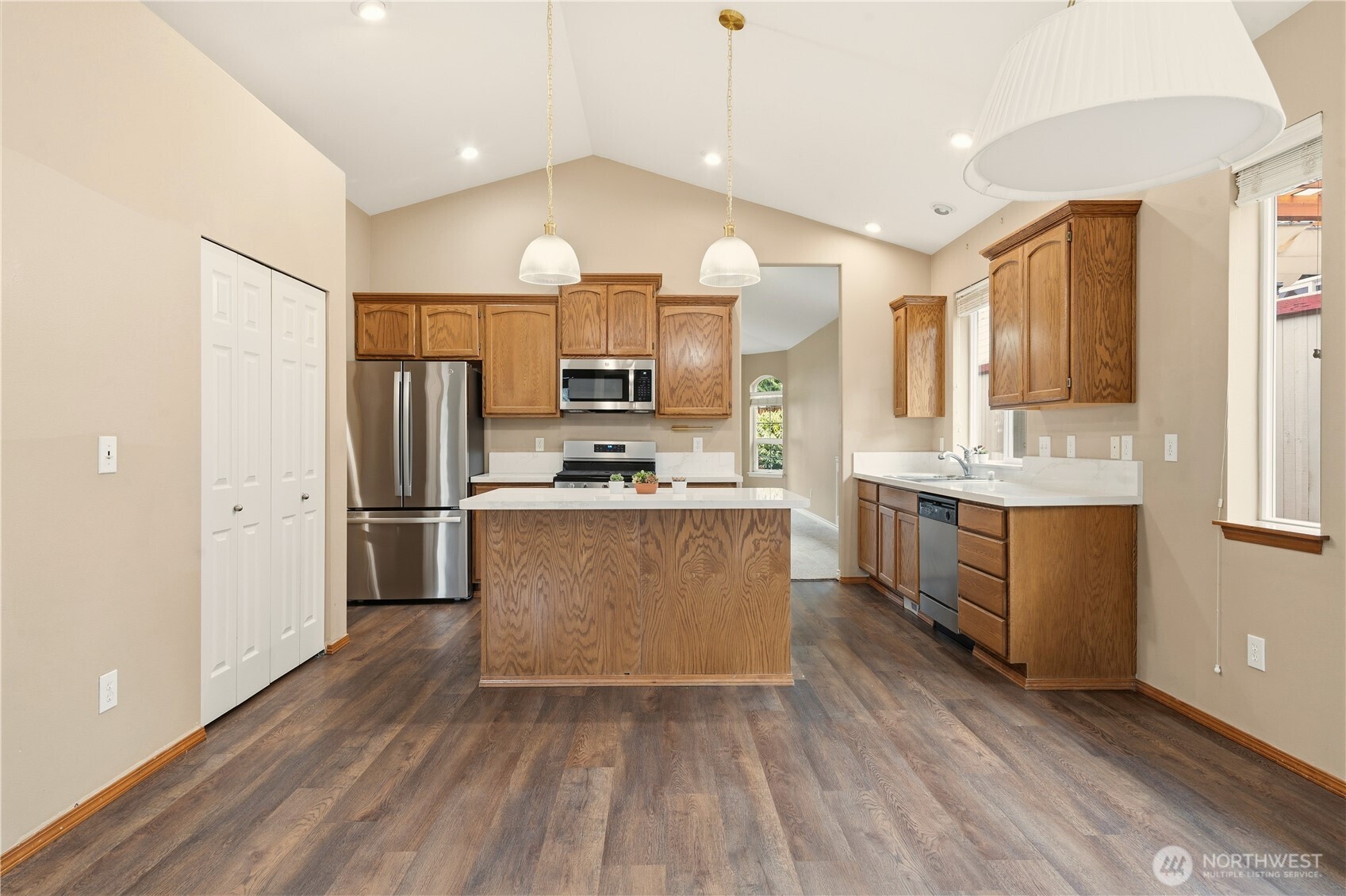 4026 160th Place Southeast Bothell, WA 98012 - Photo 13 of 39 Gallery Image 13