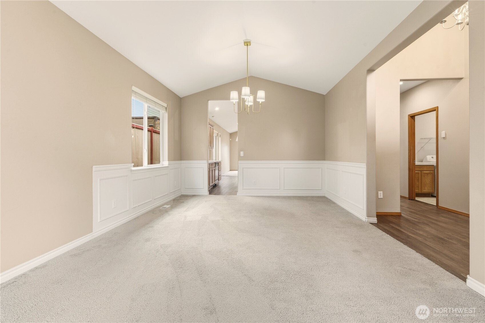 4026 160th Place Southeast Bothell, WA 98012 - Photo 6 of 39 Gallery Image 6