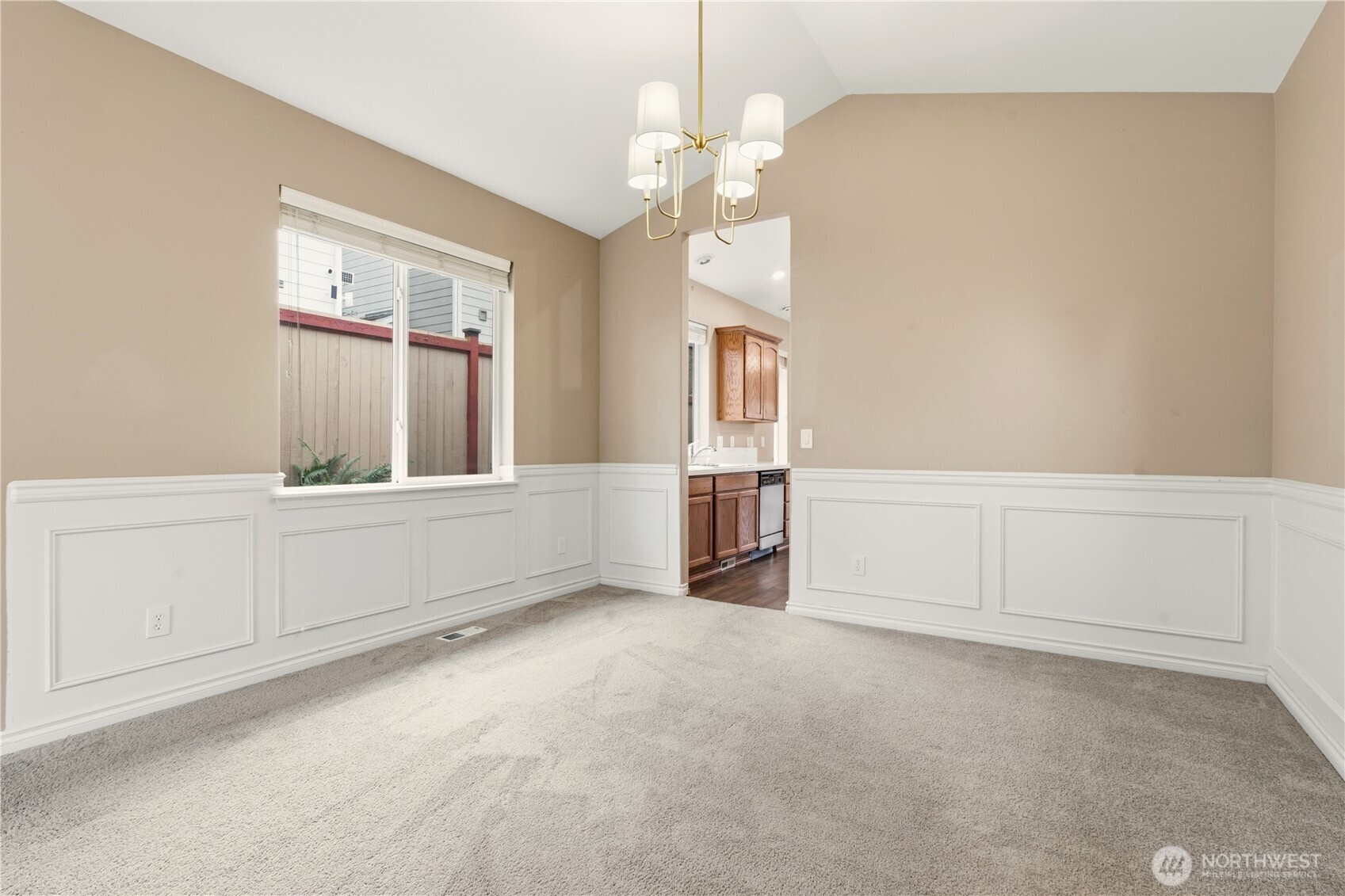 4026 160th Place Southeast Bothell, WA 98012 - Photo 8 of 39 Gallery Image 8
