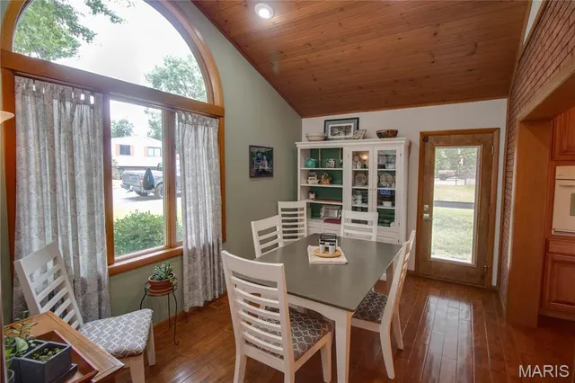 $311,000 | 25422 Elsah Hills Drive, Elsah, IL 62028