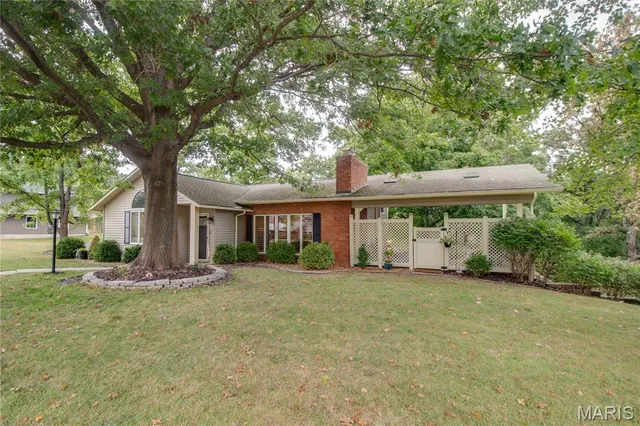 $311,000 | 25422 Elsah Hills Drive, Elsah, IL 62028