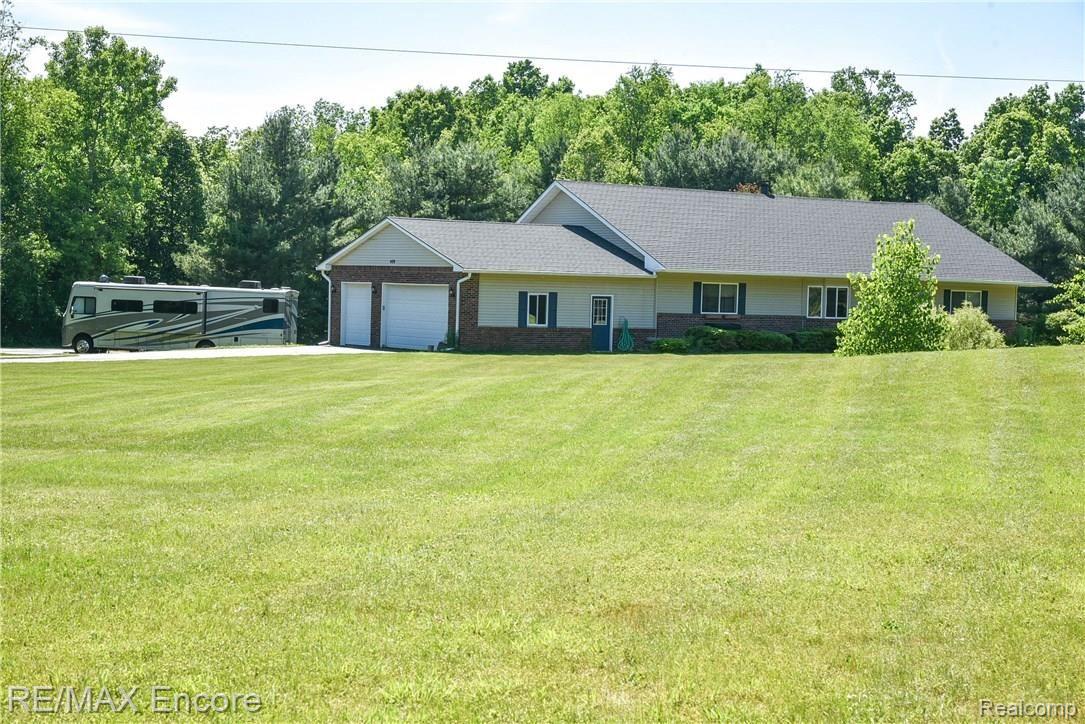 409 North Baldwin Road Oxford, MI 48371 - Photo 14 of 81 Photos by WBrooks (15).jpg