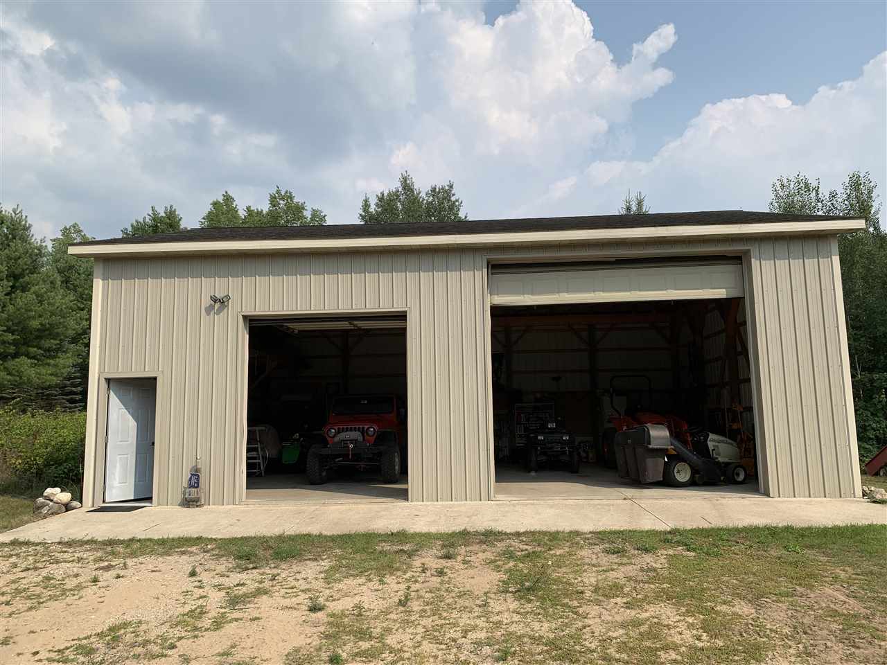 7771 West 48 Road Cadillac, MI 49601 - Photo 5 of 66 1891441-4.JPG