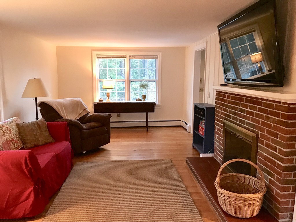 61 Holt Road Holden, MA 01520 - Photo 6 of 26 Gallery Image 6