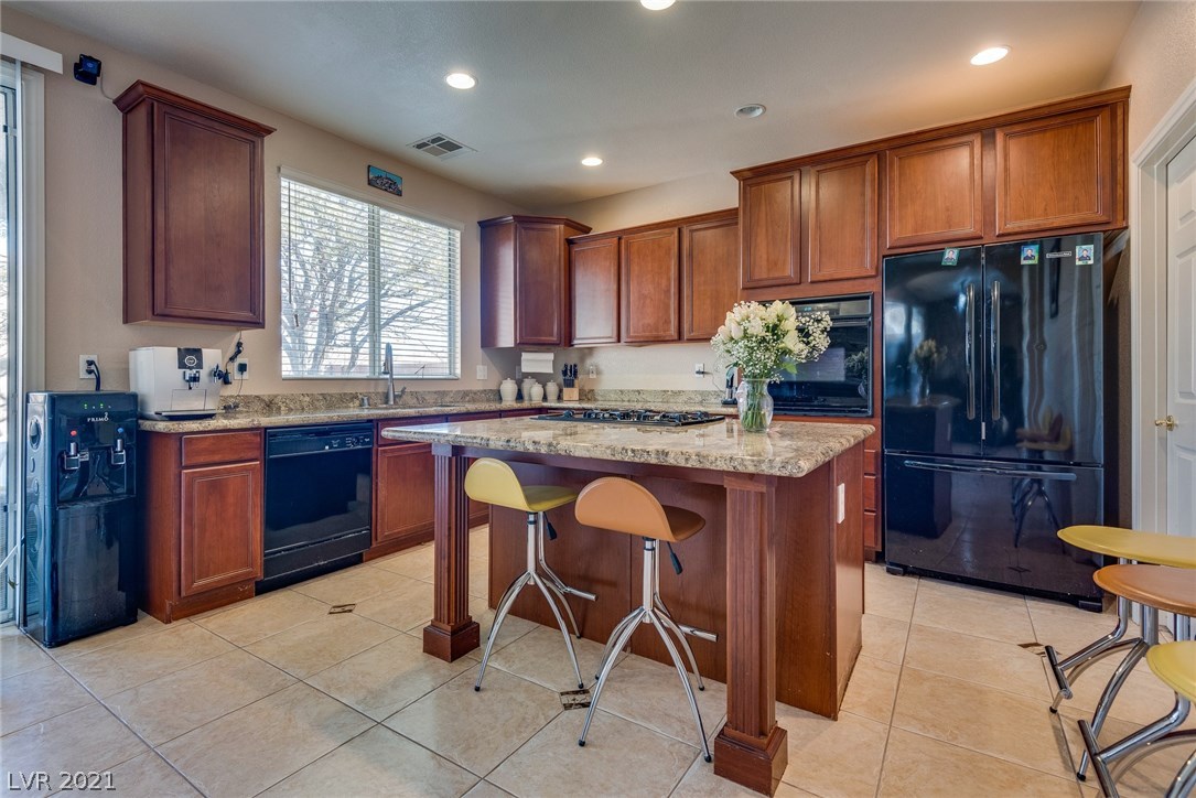 564 Delta Rio Street Las Vegas, NV 89138 - Photo 13 of 43 Gallery Image 13