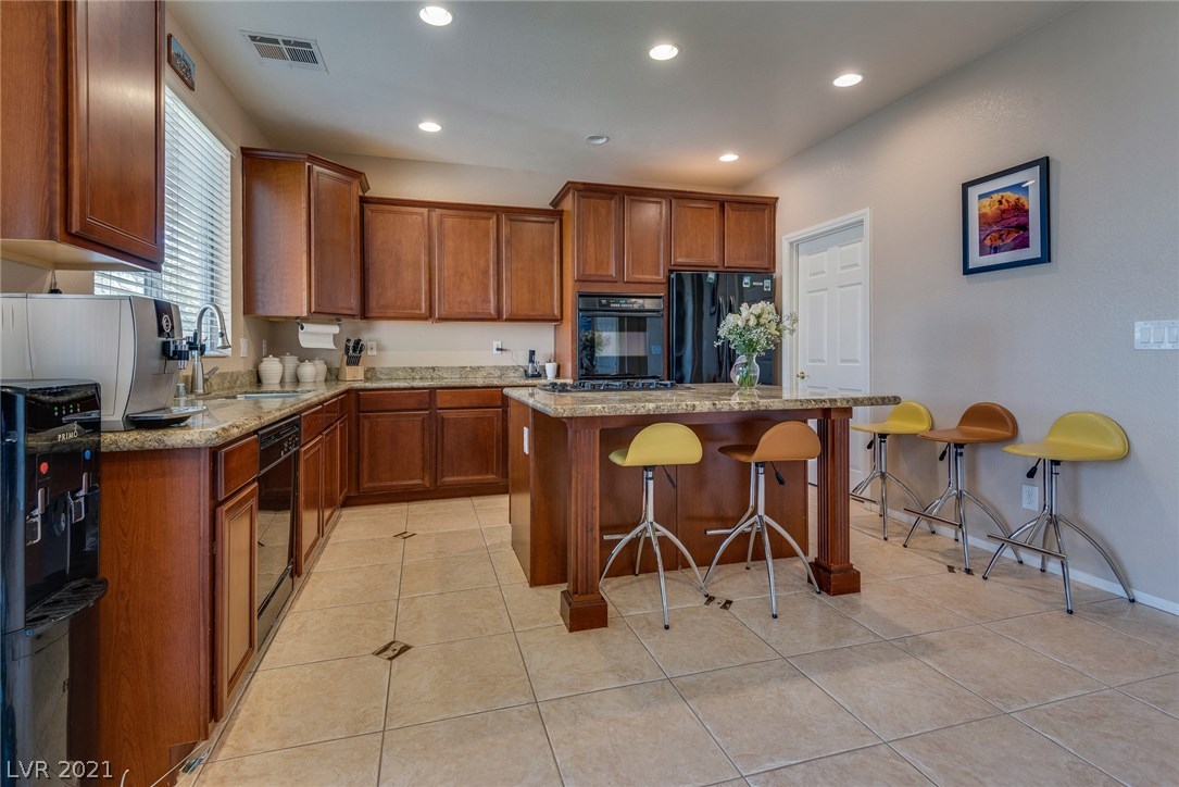 564 Delta Rio Street Las Vegas, NV 89138 - Photo 14 of 43 Gallery Image 14