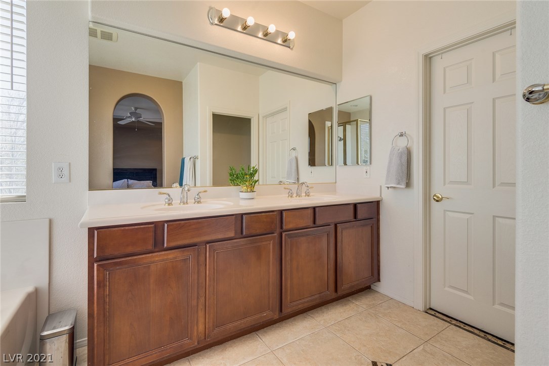 564 Delta Rio Street Las Vegas, NV 89138 - Photo 27 of 43 Gallery Image 27