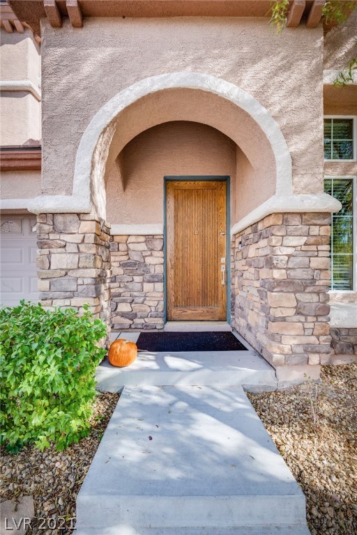 564 Delta Rio Street Las Vegas, NV 89138 - Photo 4 of 43 Gallery Image 4