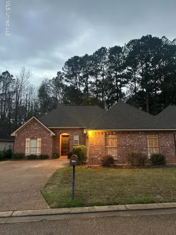 $306,000 | 104 Meadowcreek Drive, Brandon, MS 39042