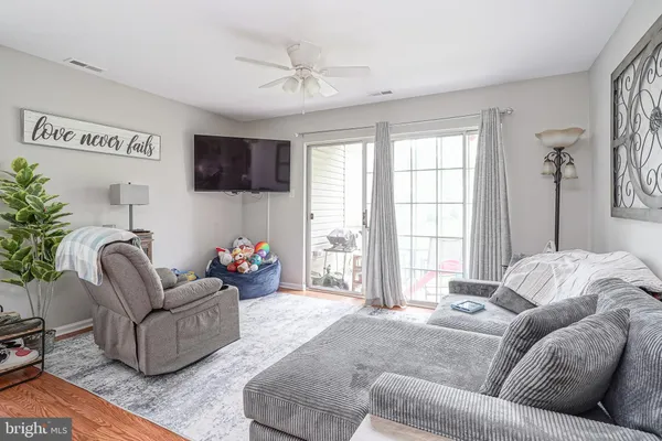 $264,900 | 2207 Tanglewood Court, Sewell, NJ 08080