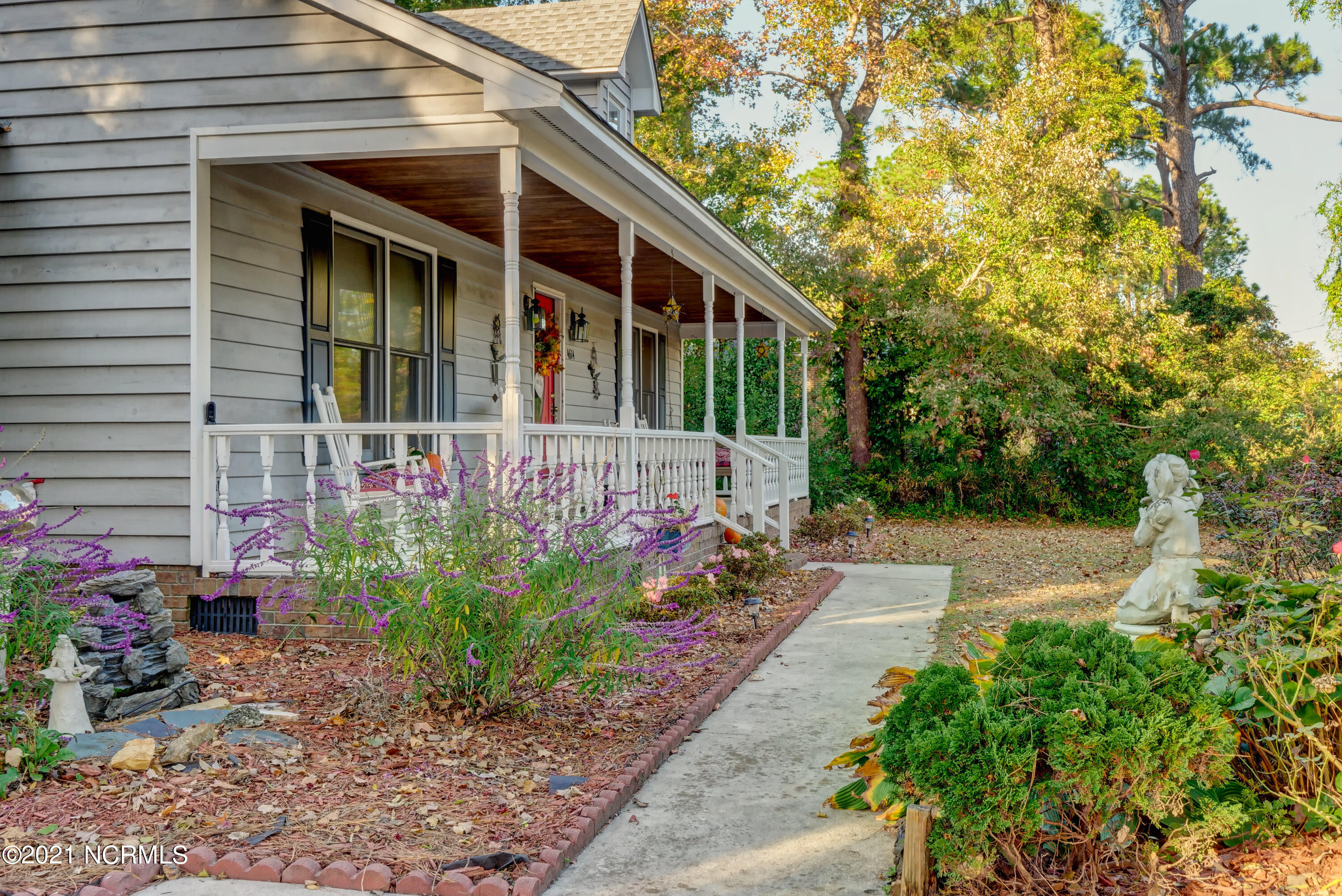 4614 Masonboro Loop Road Wilmington, NC 28409 - Photo 4 of 32 004_p6866619_20_21_22_23_24_25