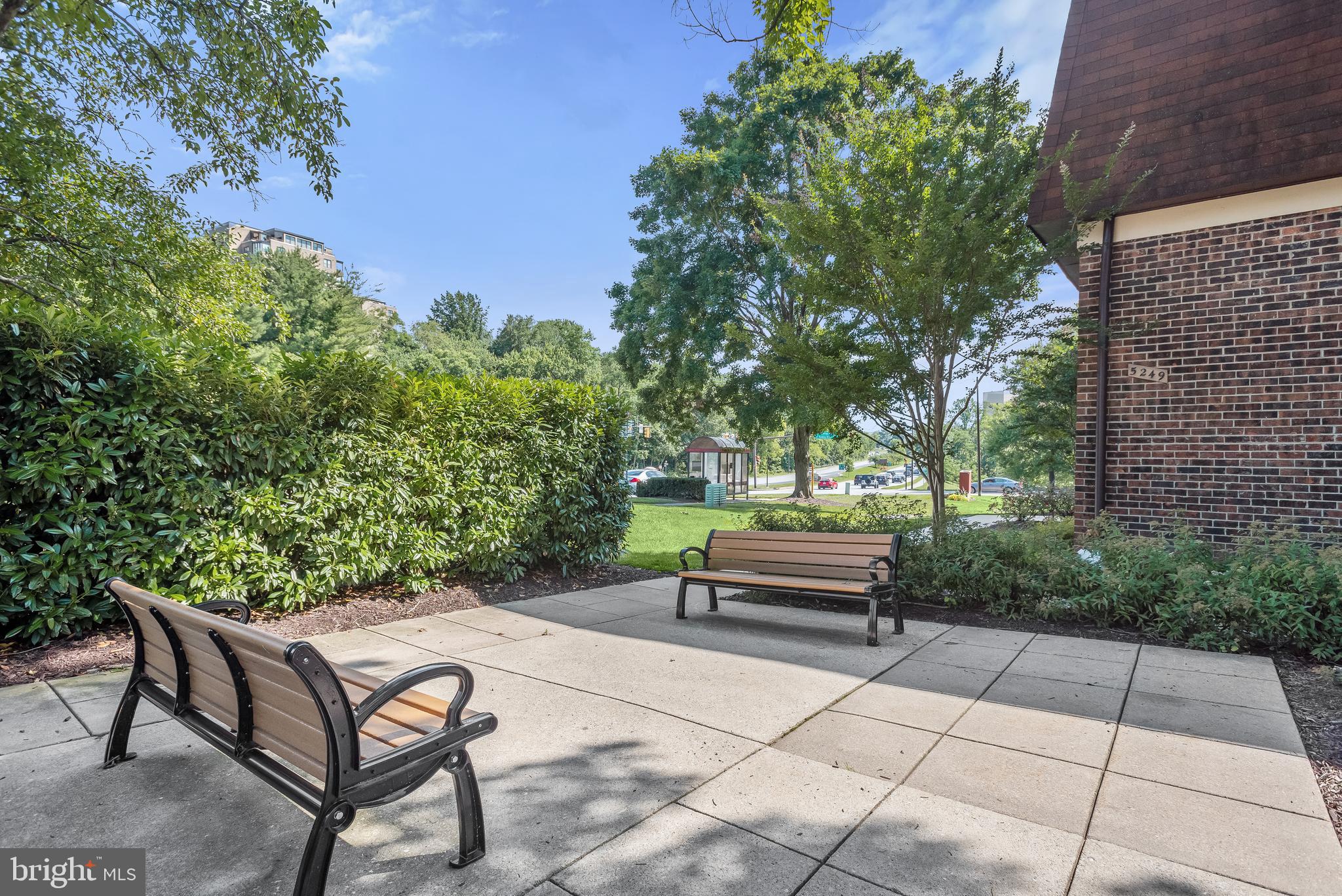 5249 West Running Brook Road, Unit 101 Columbia, MD 21044 - Photo 32 of 35 Courtyard