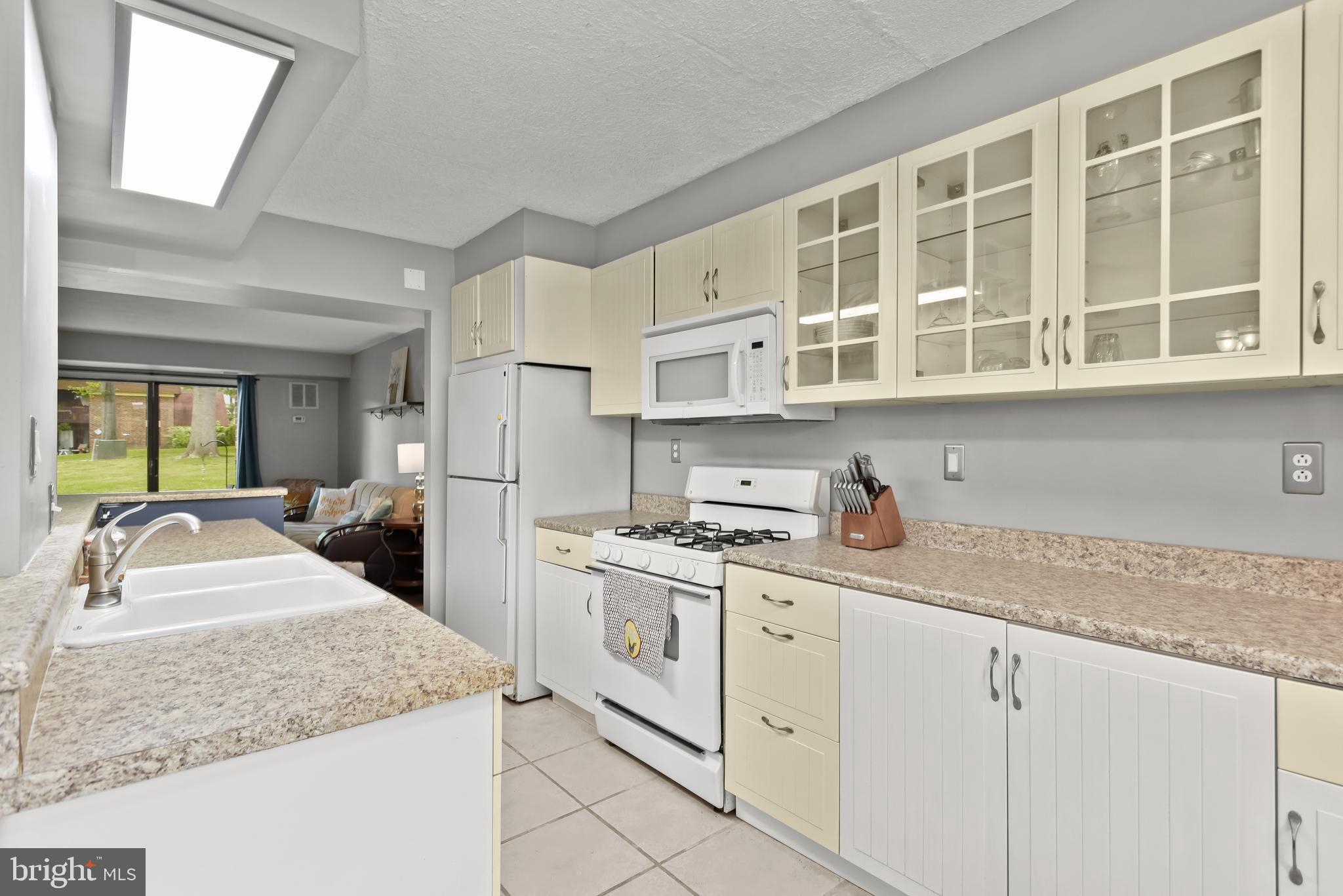 5249 West Running Brook Road, Unit 101 Columbia, MD 21044 - Photo 8 of 35 Kitchen