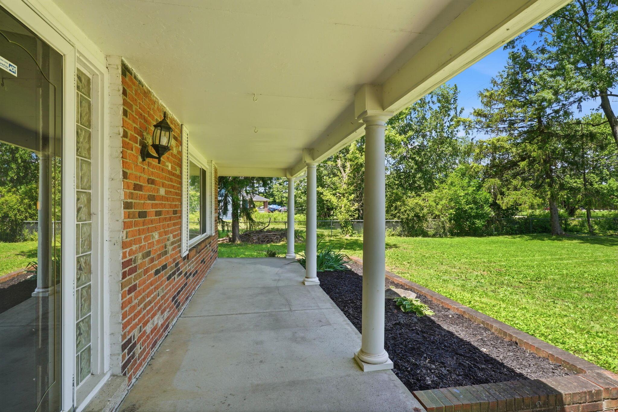 2547 McCutcheon Road Columbus, OH 43219 - Photo 43 of 55 front porch