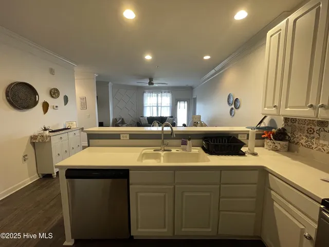 $1,950 | 395 South Crow Creek Drive, Unit 1224, Calabash, NC 28467