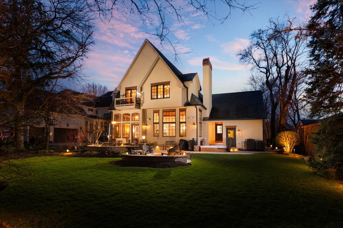 849 East Hillside Road Naperville, IL 60540 - Photo 2 of 75