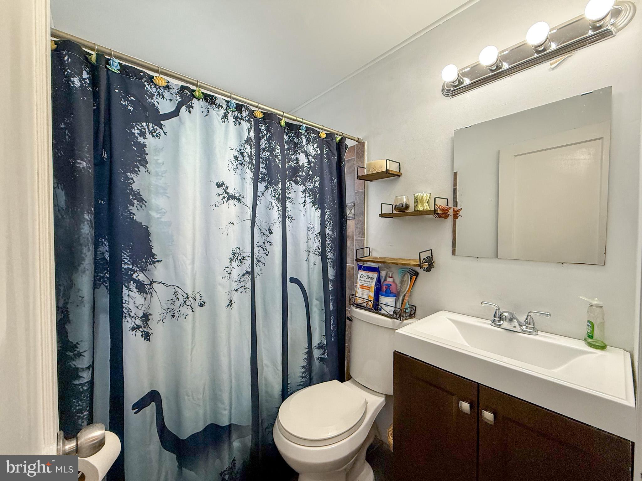 2744 Plainfield Road Baltimore, MD 21222 - Photo 8 of 23 Gallery Image 8