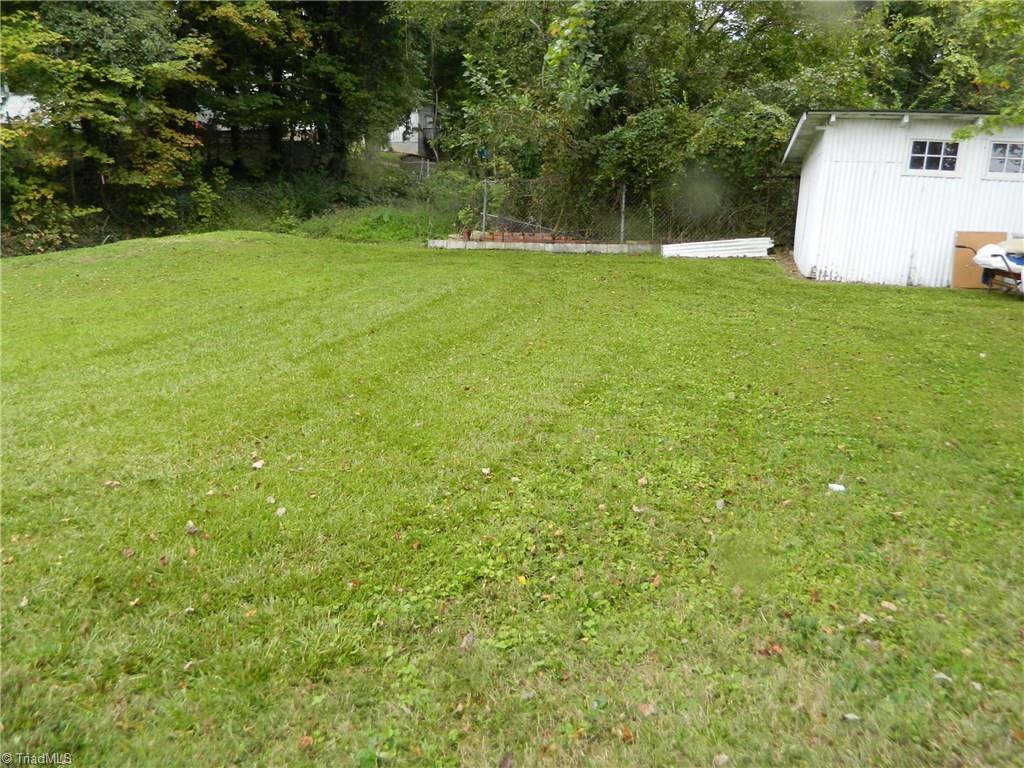 214 Ridgecrest Street Thomasville, NC 27360 - Photo 3 of 10 Gallery Image 3