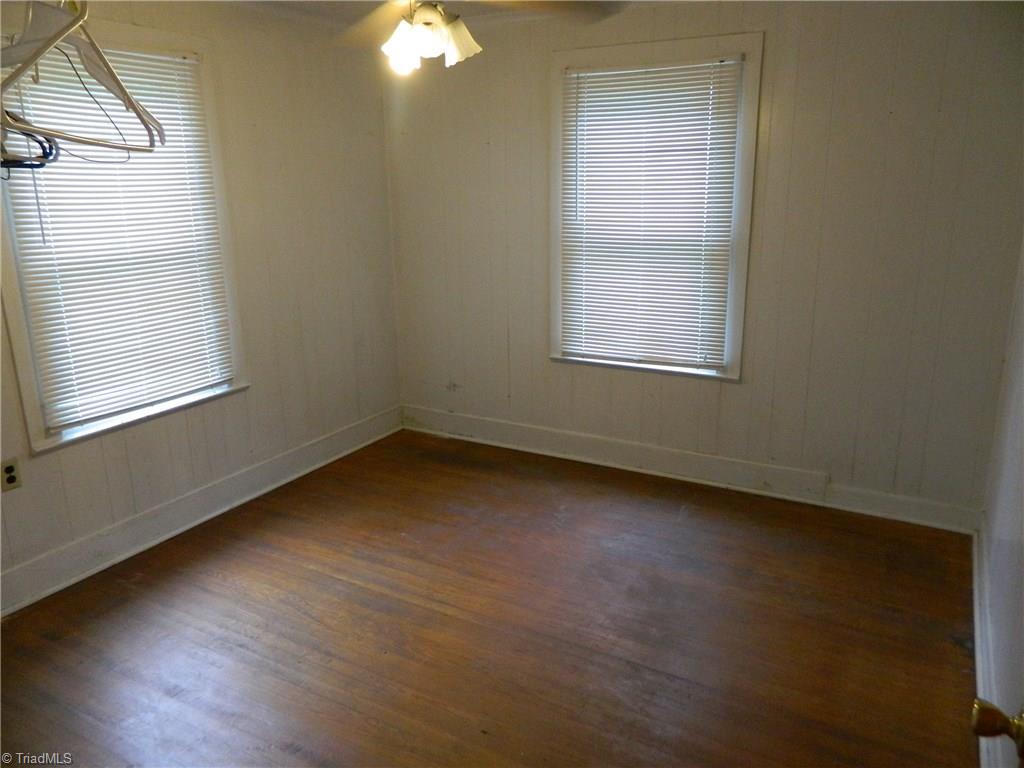 214 Ridgecrest Street Thomasville, NC 27360 - Photo 4 of 10 Gallery Image 4